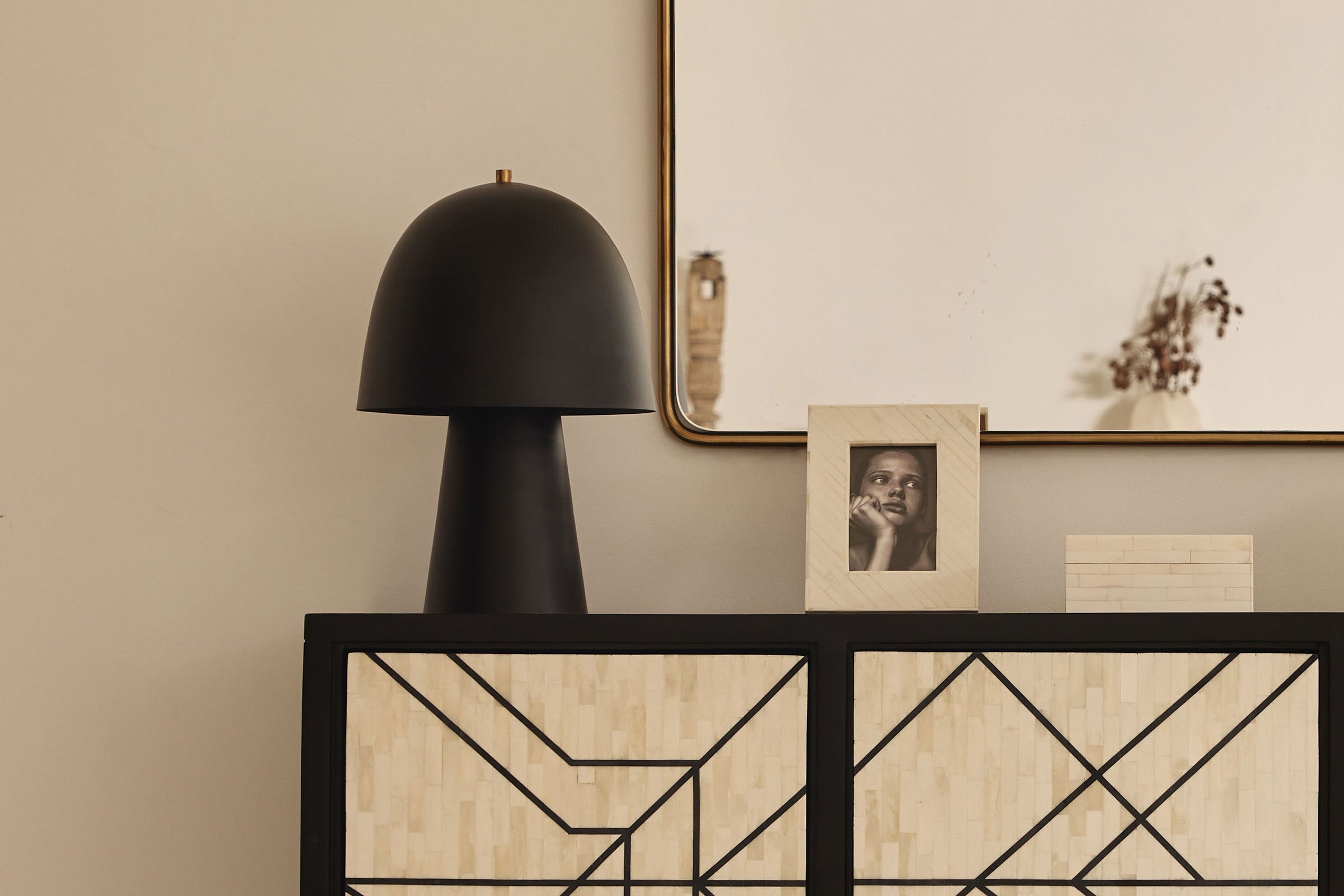 Black Table Lamps