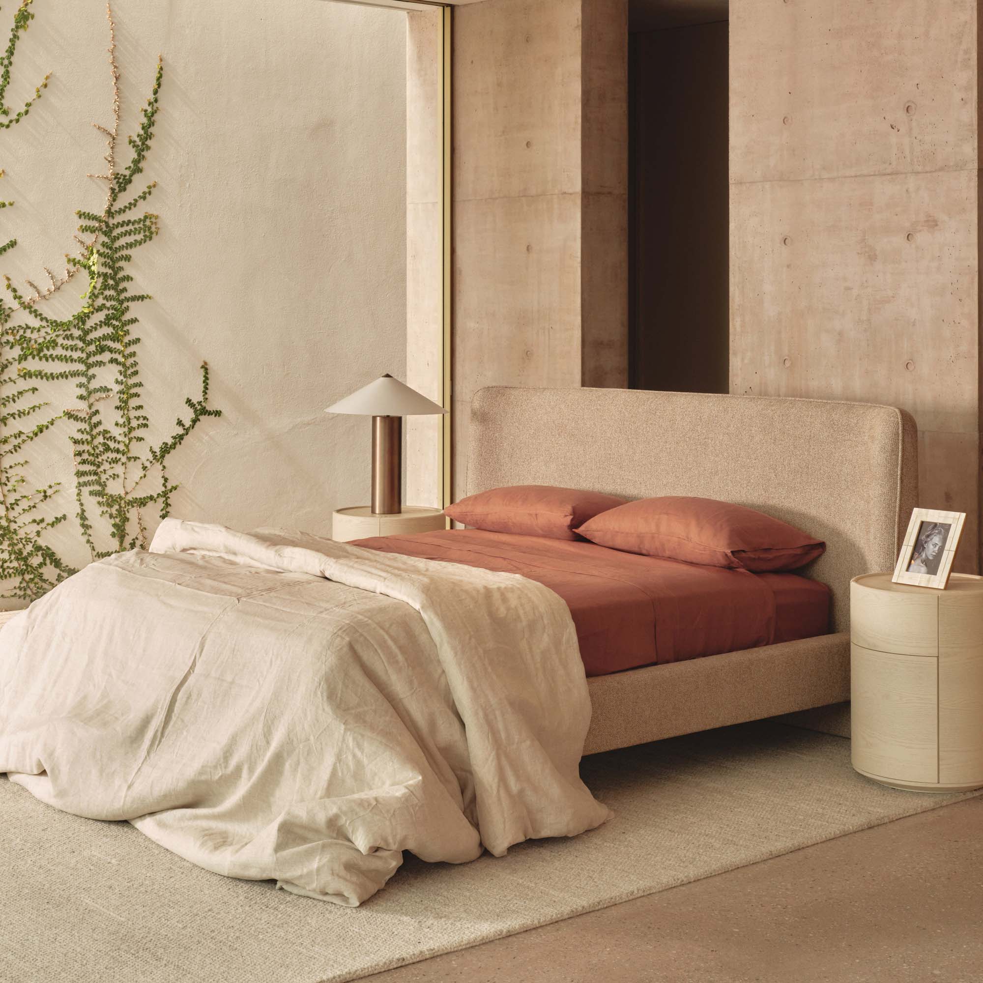 Dalia Queen Bed Mocha