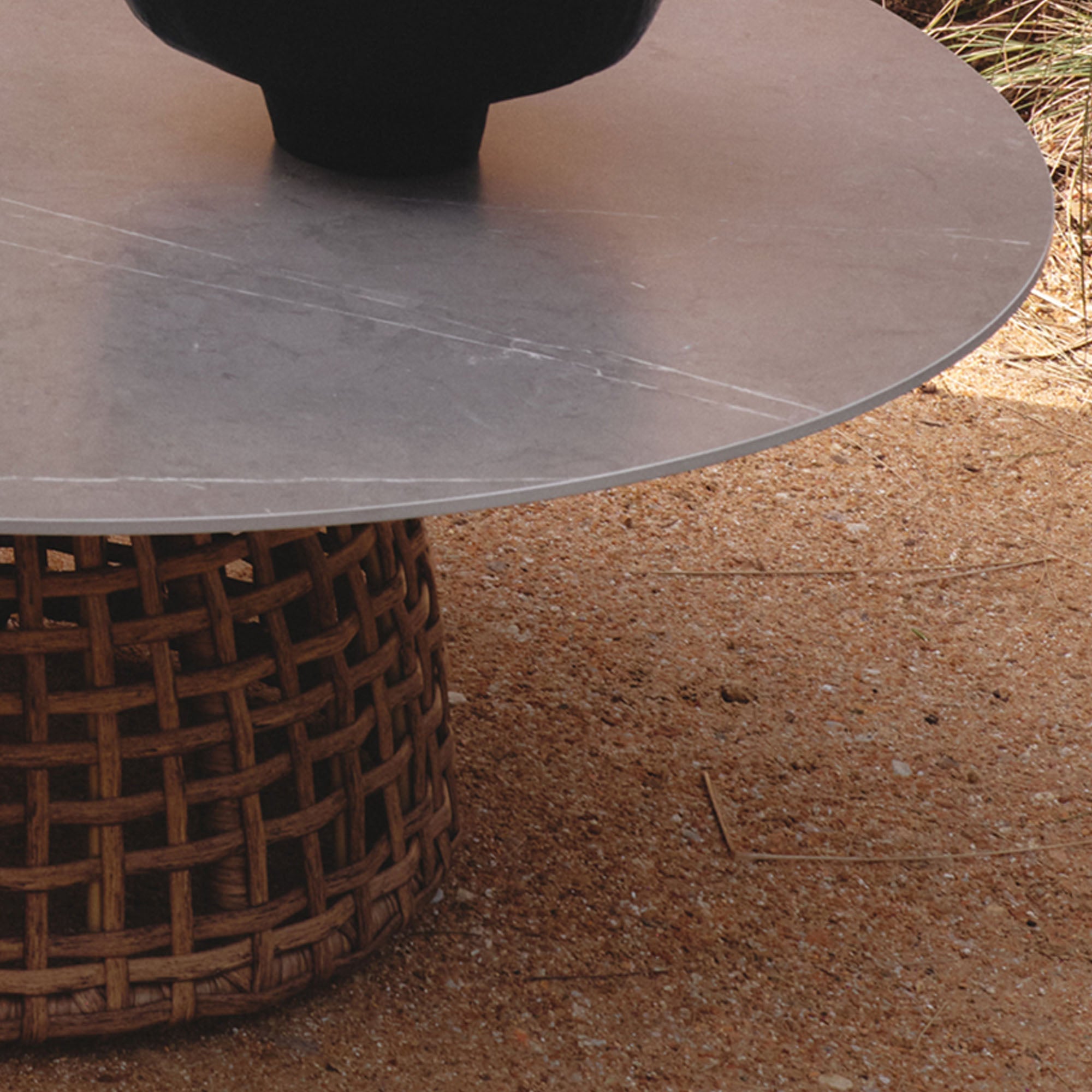 Mesa Outdoor Coffee Table
