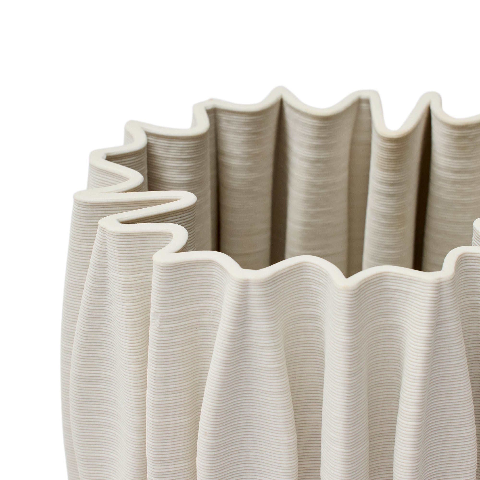 Toro Vase White