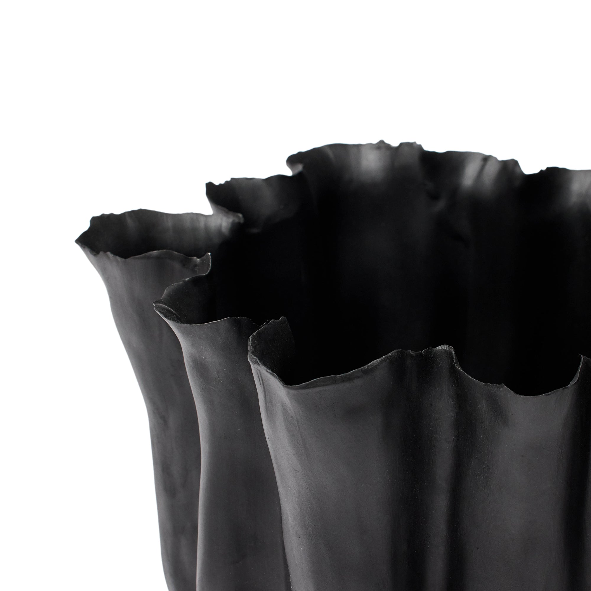 Ema Vase Black