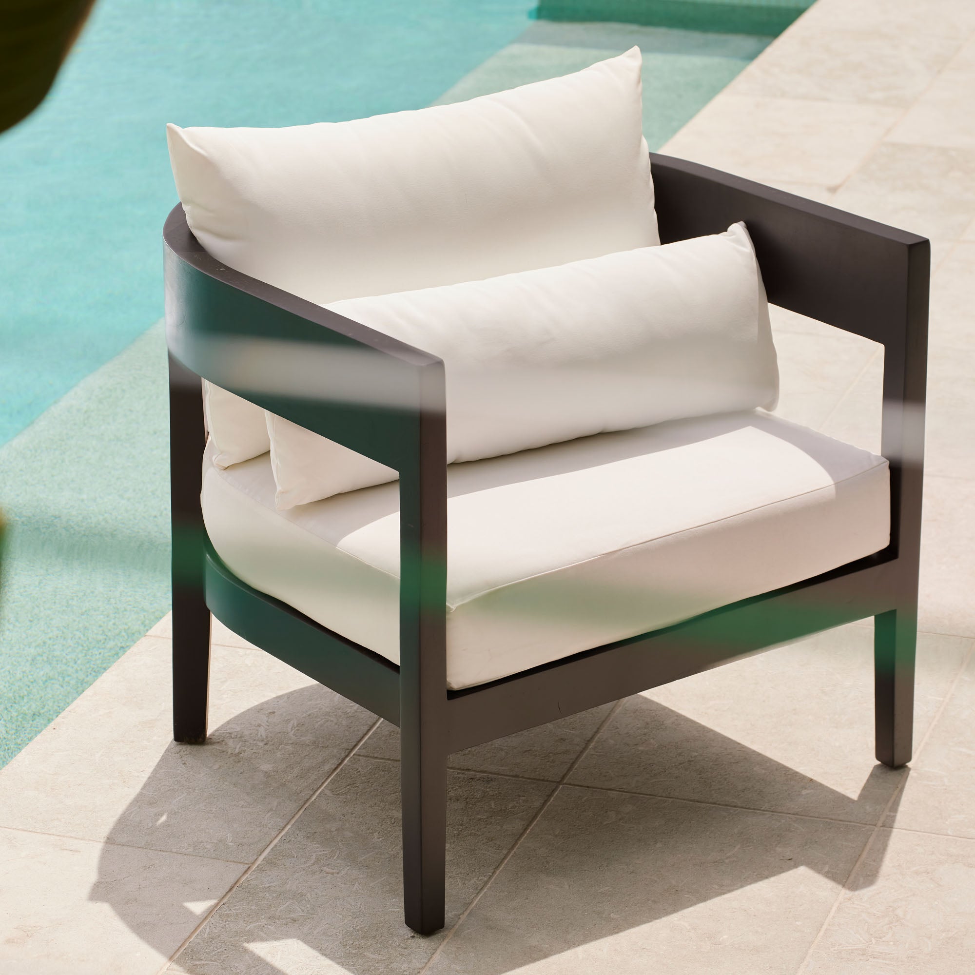 Avoca Outdoor Chair Black & White