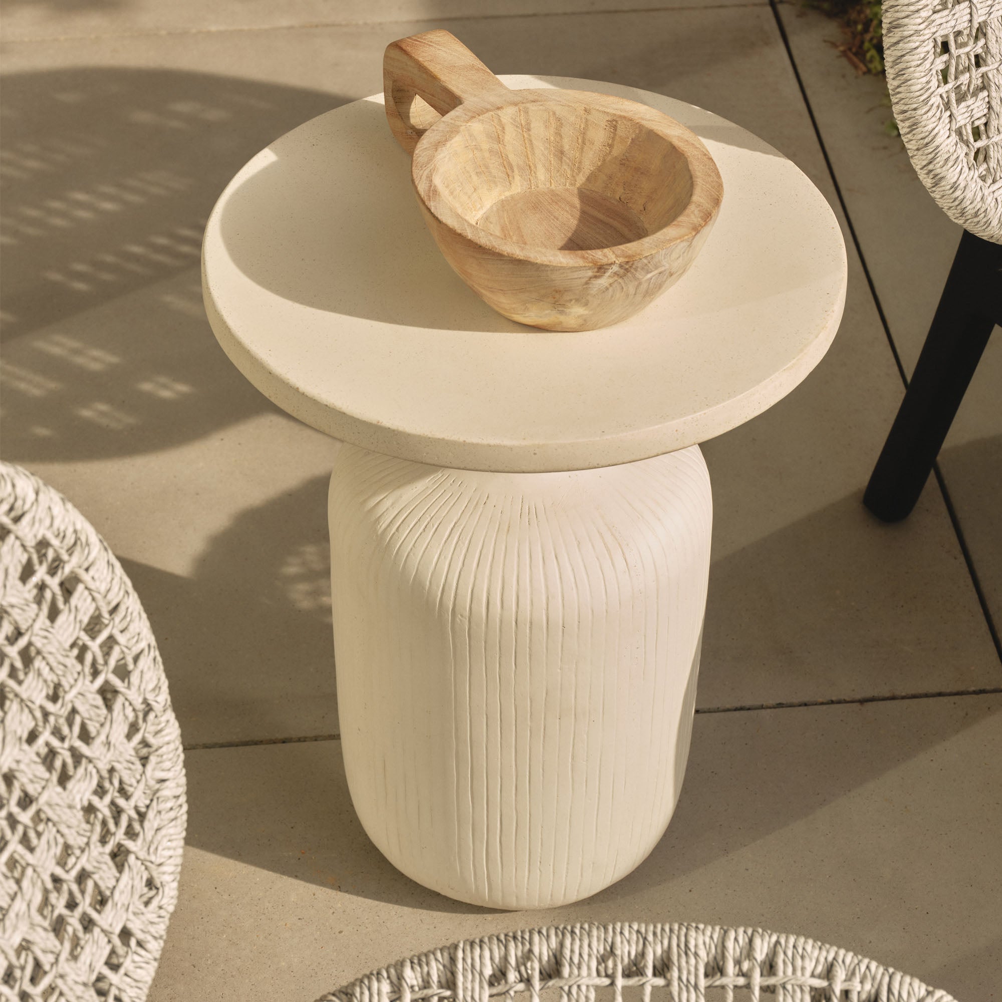 Zadra Outdoor Side Table White