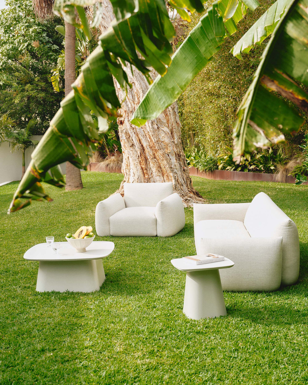 Saphir Outdoor Side Table Shadowstone