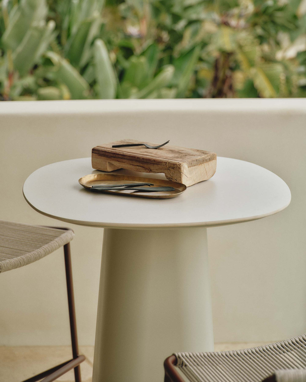 Saphir Outdoor Bar Table Dune Stone