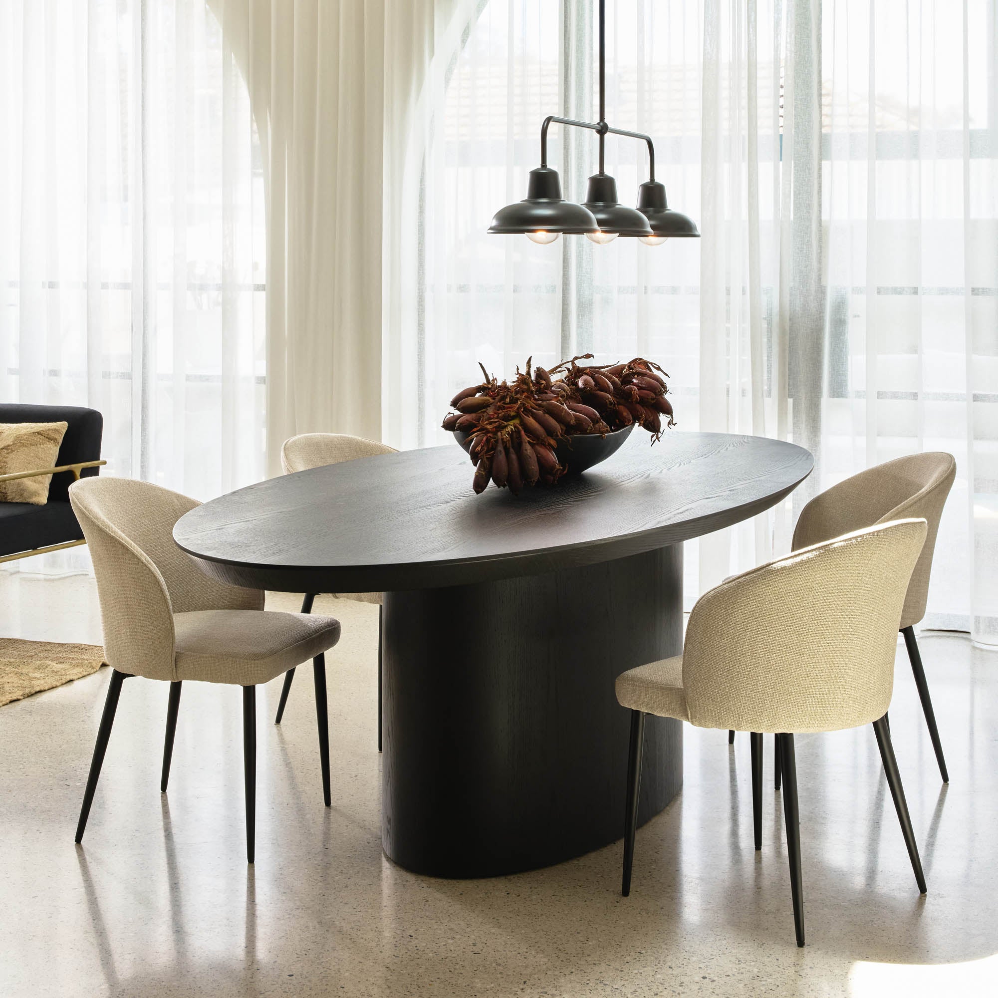 Pippa Oval Dining Table Black Medium