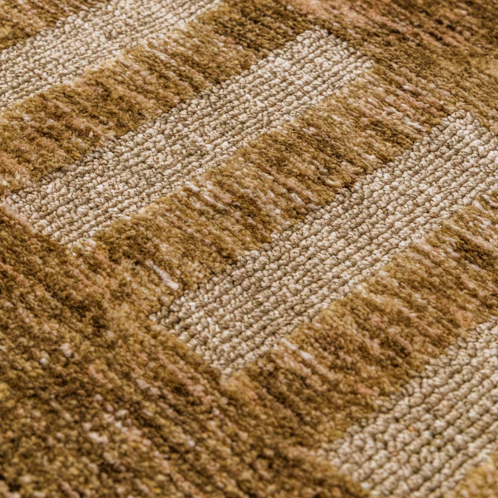 Henna Rug 200 x 280