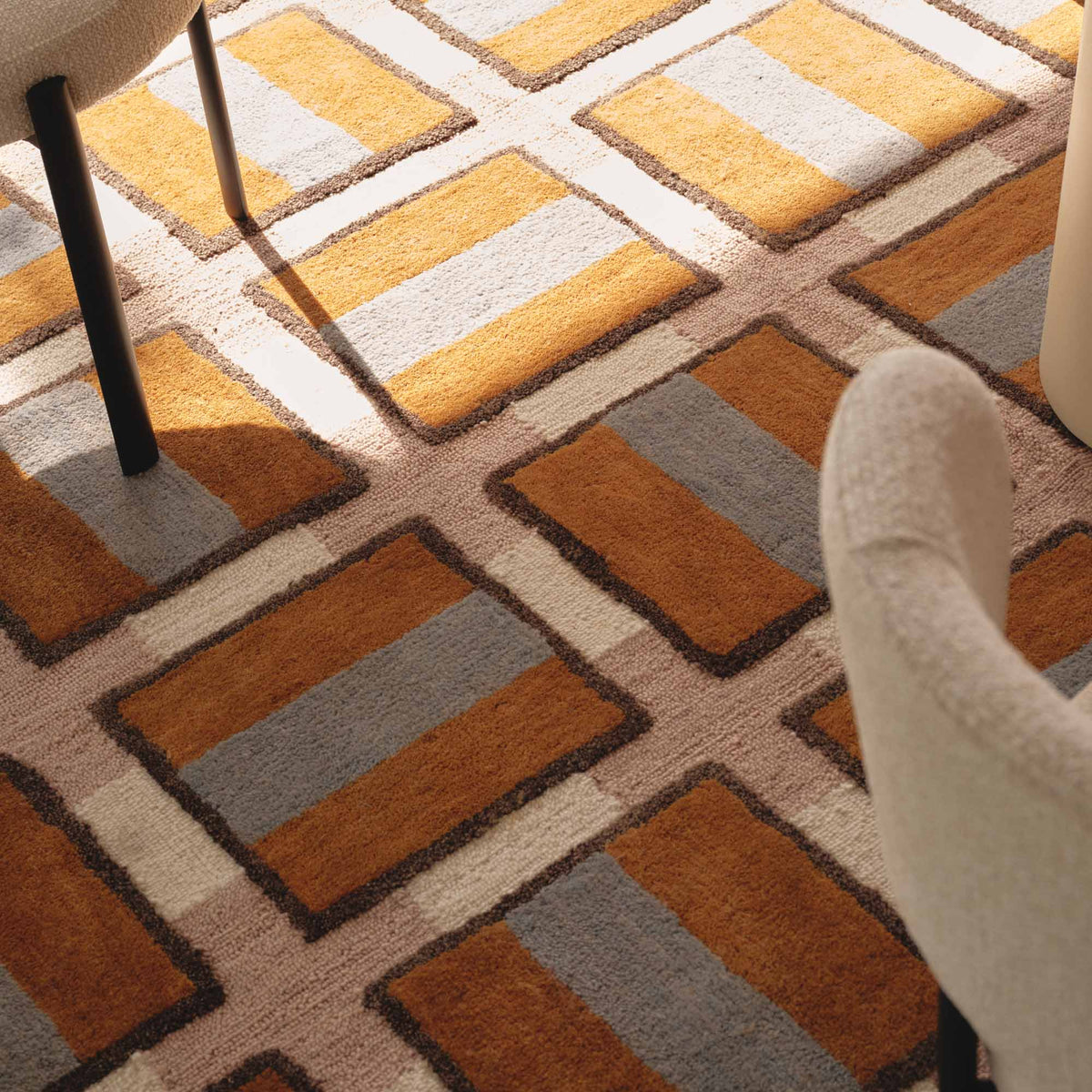 Totem Rug 200 x 280