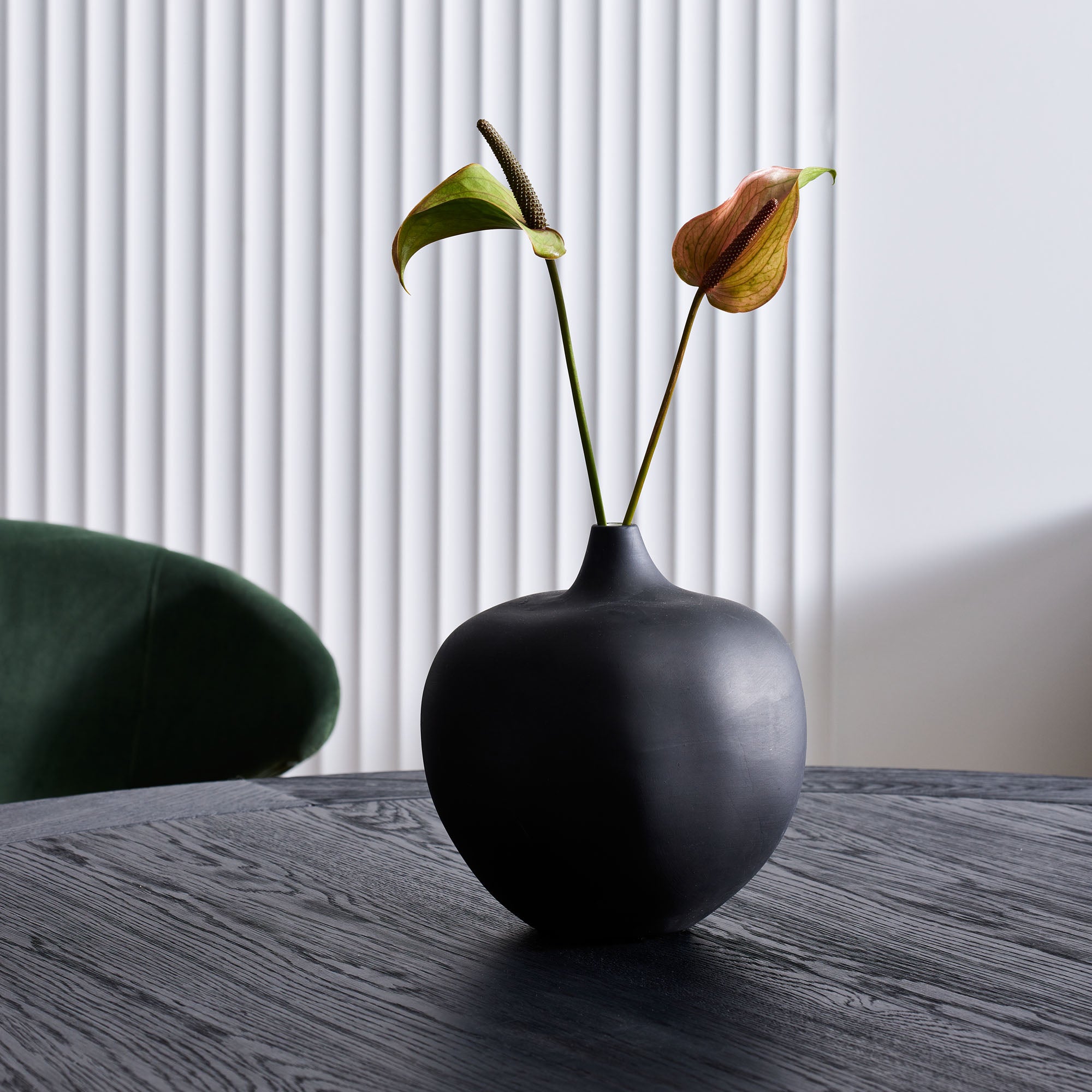 Koa Bulb Vase Black Large