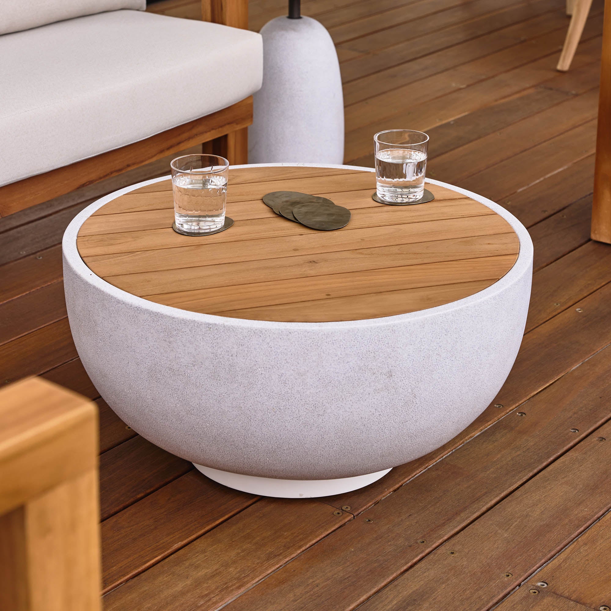 Soma Outdoor Coffee Table White