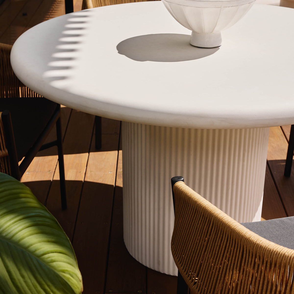 Hera Round Outdoor Dining Table | Horgans