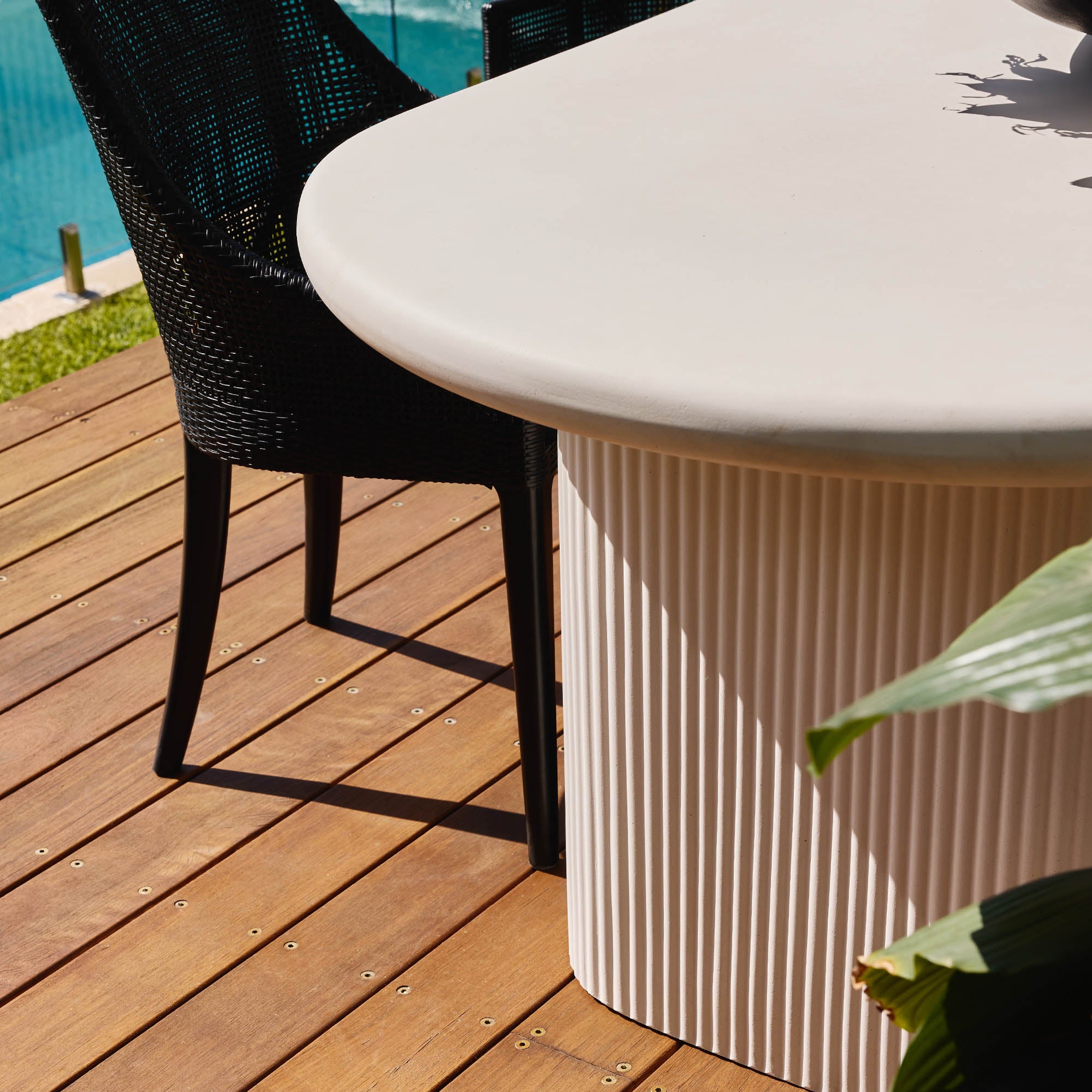 Hera Oval Outdoor Dining Table