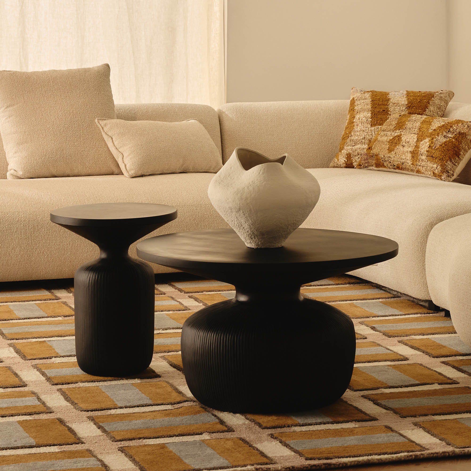 Zadra Side Table Black