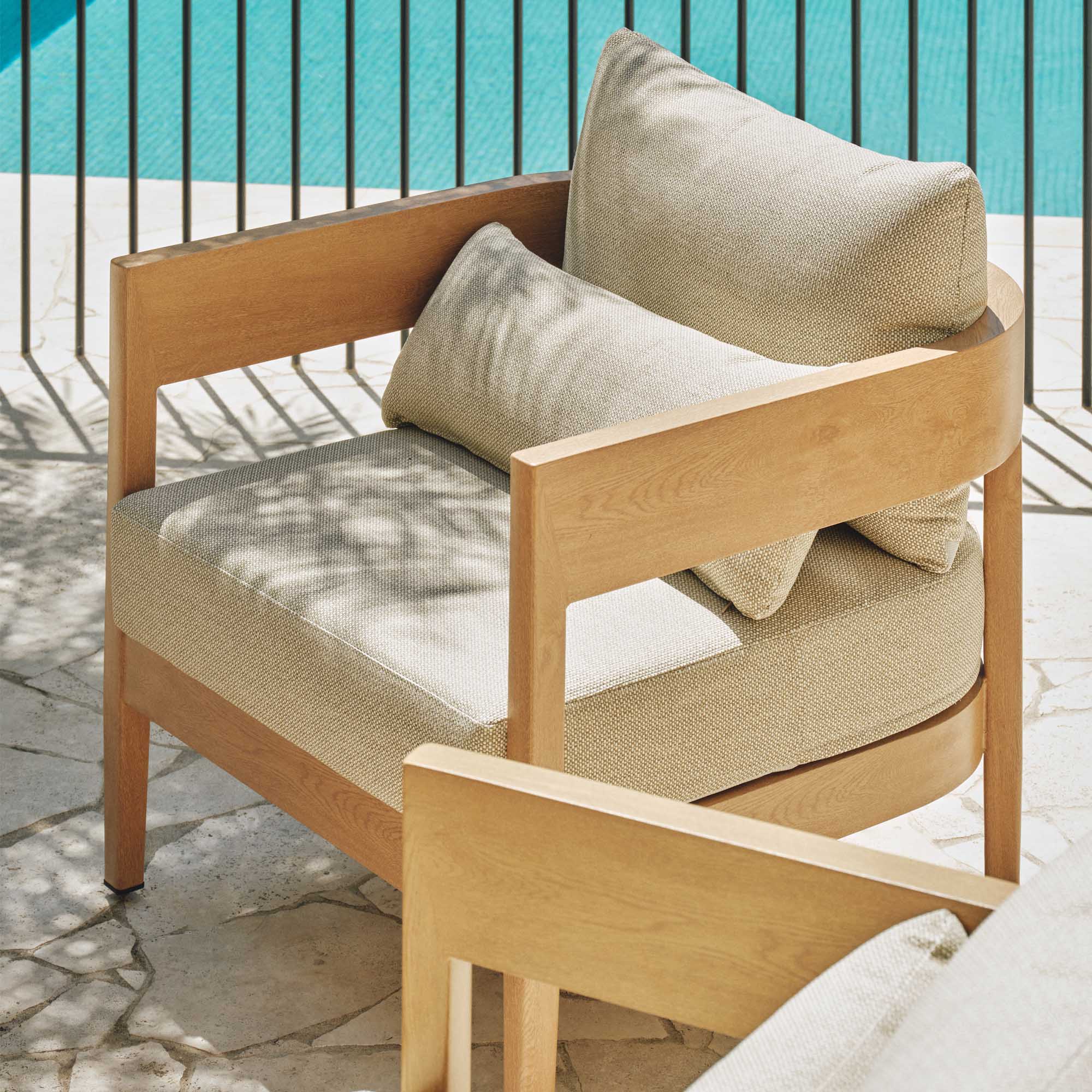 Sorrento Outdoor Chair Natural & Soft Burlap