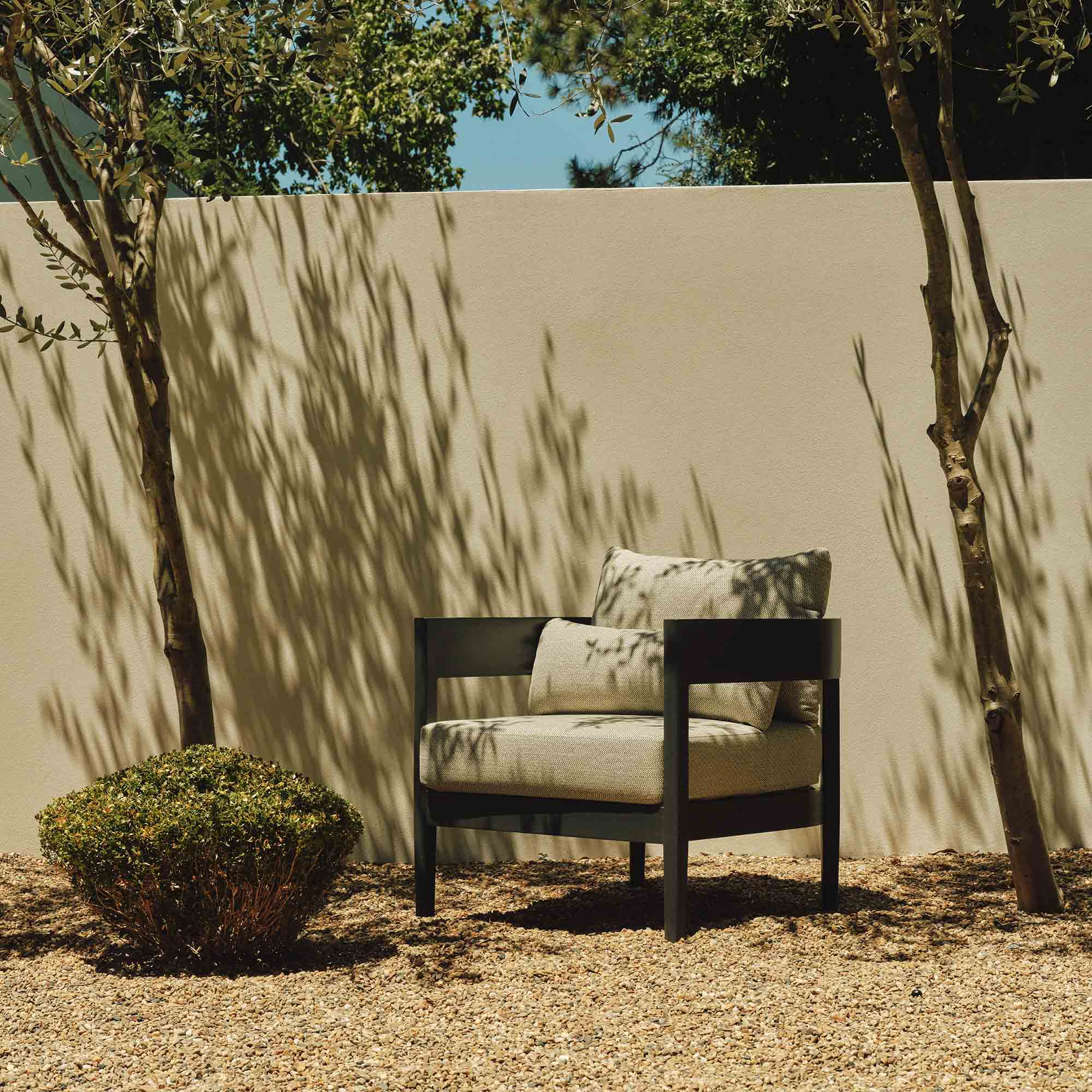 Sorrento Outdoor Chair Black & Olive Grove
