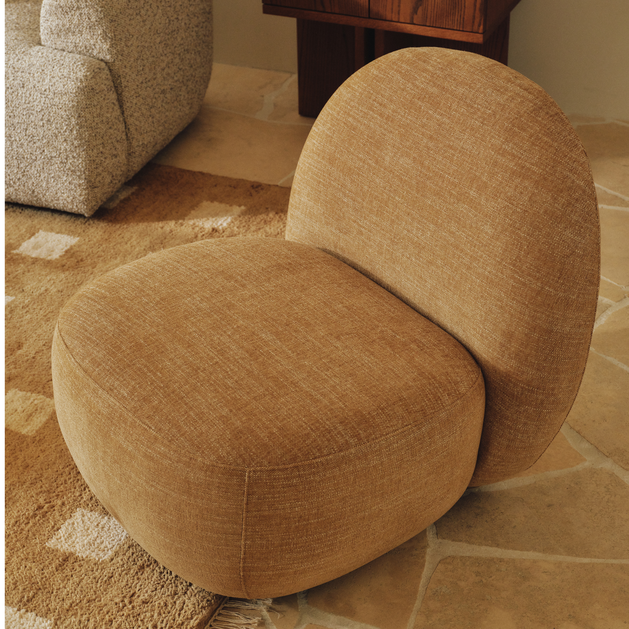 Liora Swivel Chair Oat