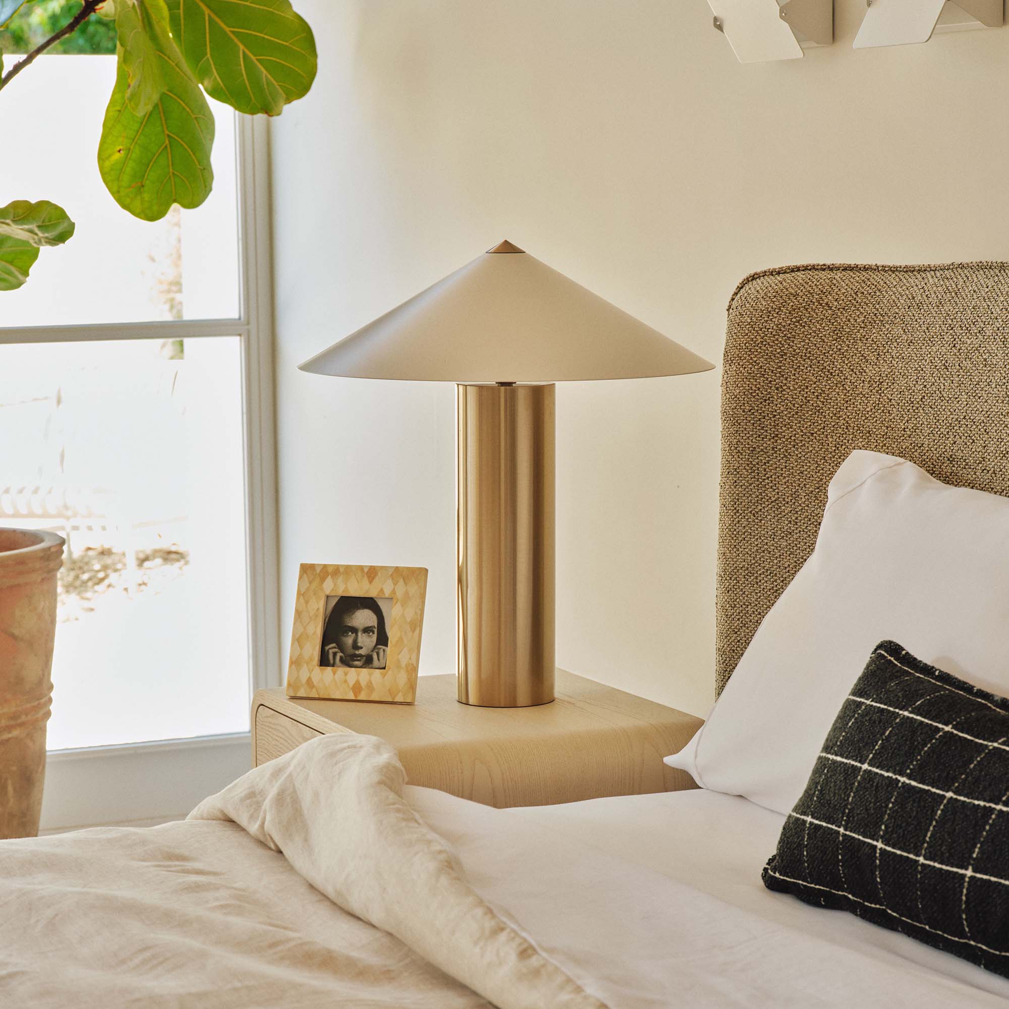 Aiko Table Lamp Bronze